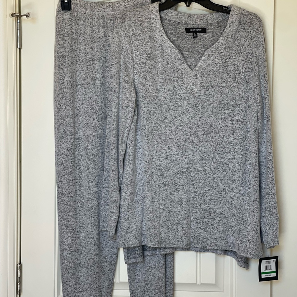 Ellen Tracy Heather Gray Lounge Set